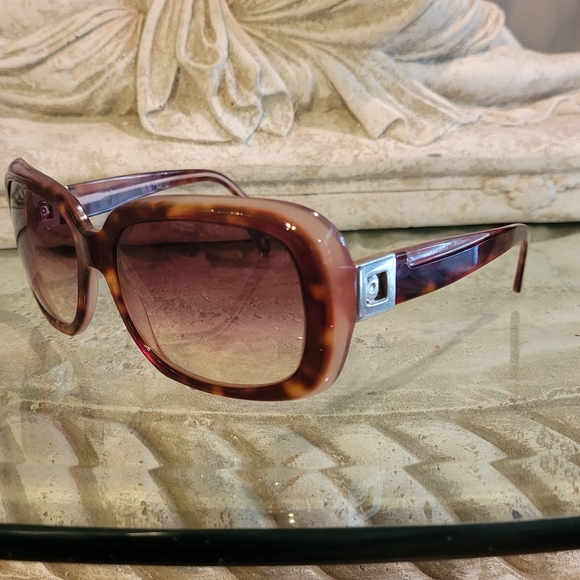 Tiffany & Co. Accessories - Tiffany & Company TF 4034 Pillow Shape Perscription Sunglasses. #496